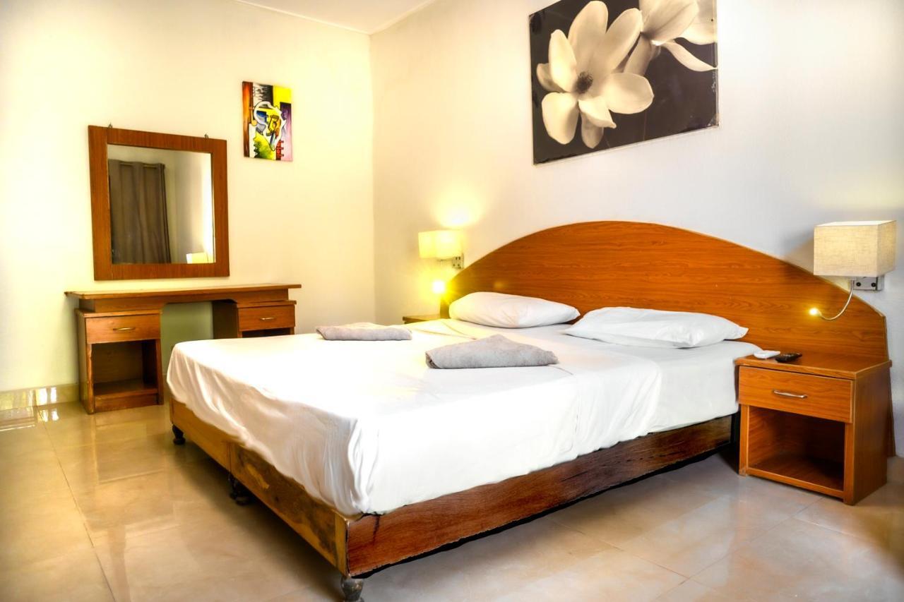 Palm Beach Hotel Kotu Zewnętrze zdjęcie